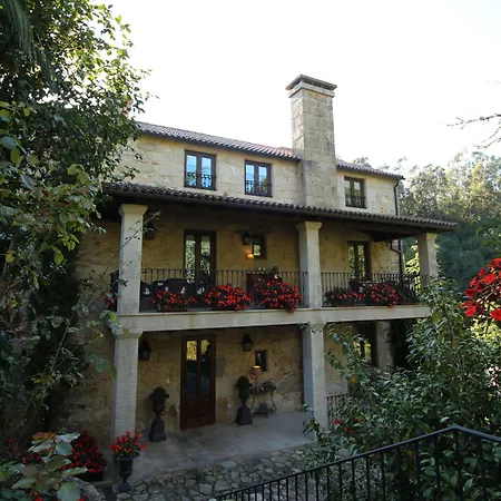 托雷多里奥酒店 4* 卡尔达斯·德·雷斯